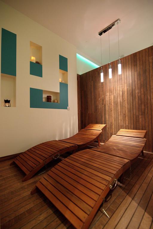 Amadeus Motel Łomża Екстериор снимка